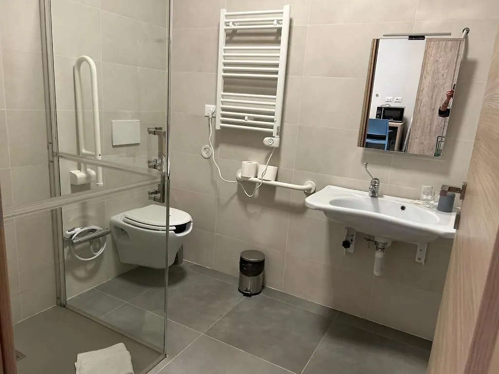 Sh Accademia Aparthotel Carrara